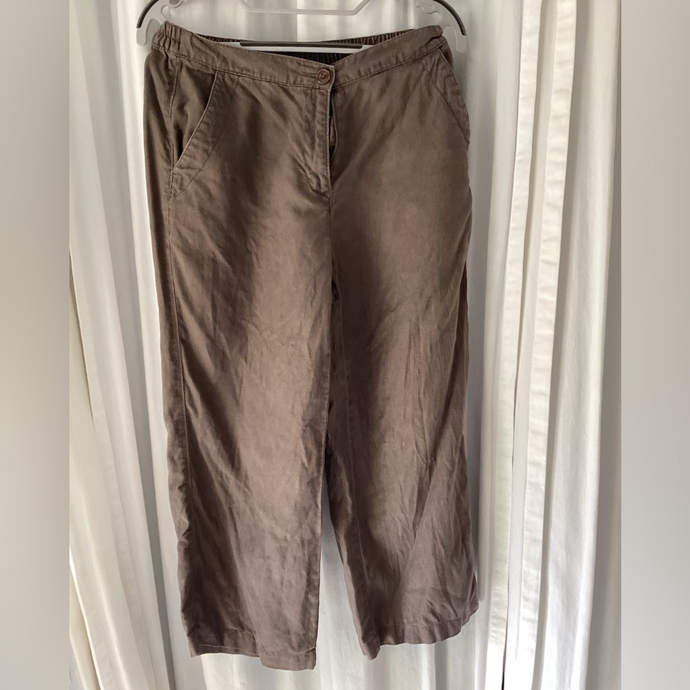 Wide legged cropped  linen pants